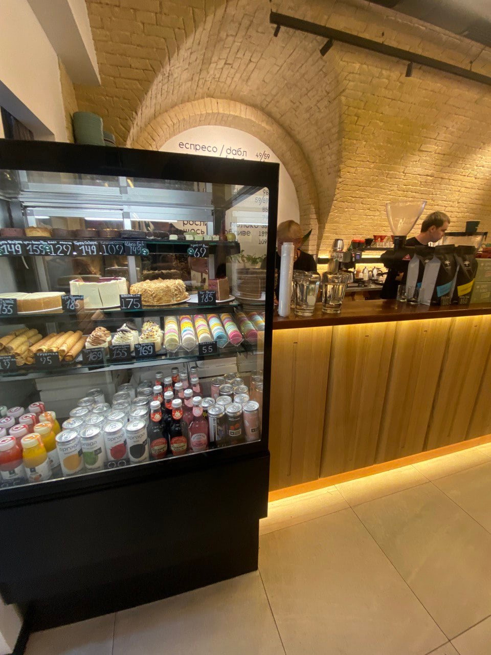 Кафе IDEALIST COFFEE CO